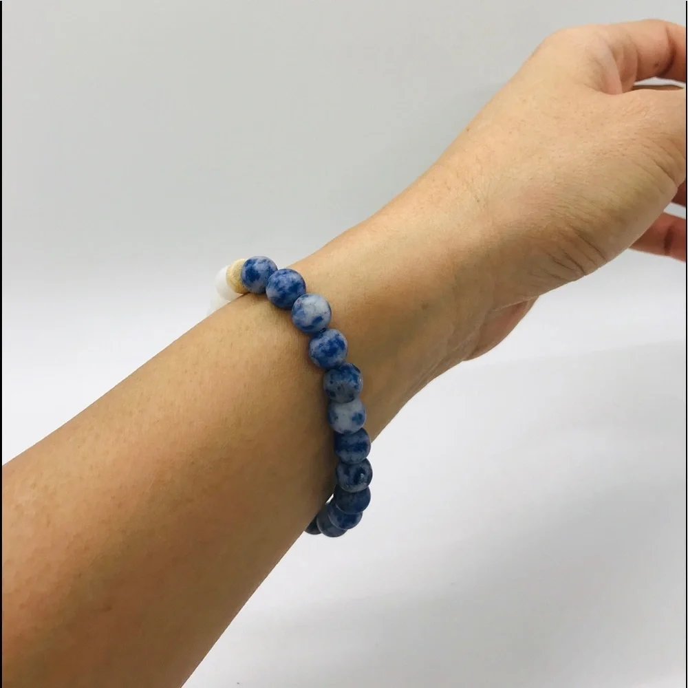 Handmade Snow Quartz & Matte Sodalite Gemstone Bracelet - Picture 5 of 5